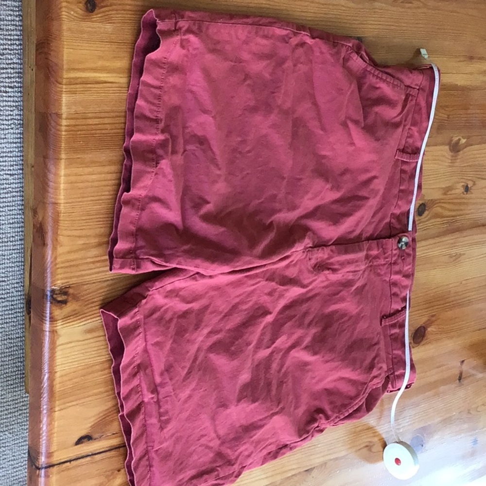 IZOD Saltwater Stretch Shorts